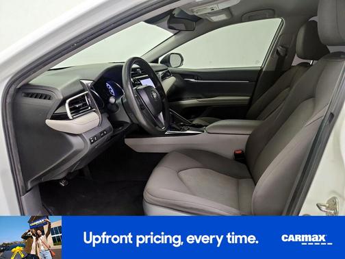 White 2018 Toyota Camry LE