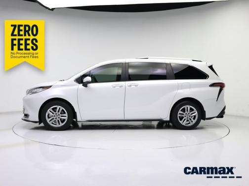 White 2024 Toyota Sienna Limited