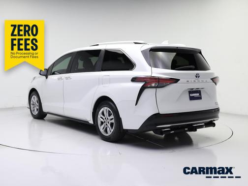 White 2024 Toyota Sienna Limited
