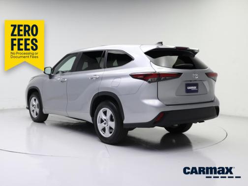 Silver 2025 Toyota Highlander LE