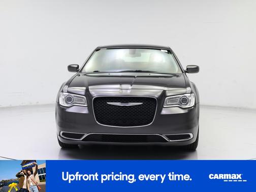 2016 Chrysler 300 Limited