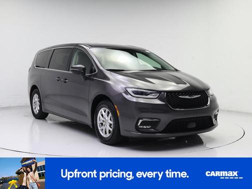 Gray 2023 Chrysler Pacifica Touring L