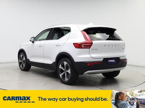 2024 Volvo XC40 B5 Core Bright Theme
