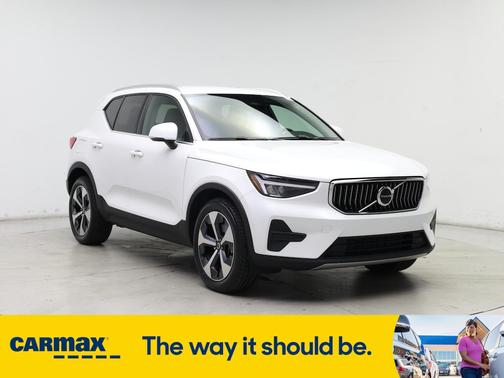 2024 Volvo XC40 B5 Core Bright Theme
