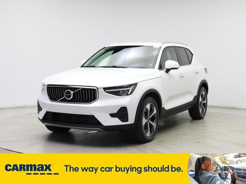2024 Volvo XC40 B5 Core Bright Theme