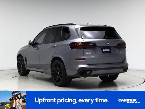 Gray 2024 BMW X5 sDrive40i