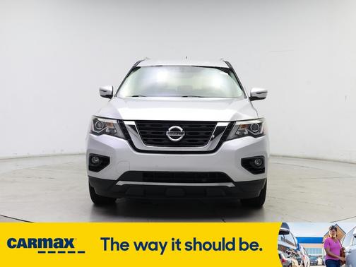 2018 Nissan Pathfinder SV