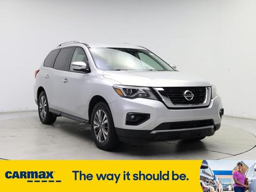 2018 Nissan Pathfinder SV