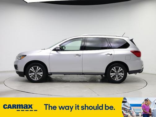 2018 Nissan Pathfinder SV