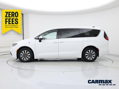 White 2023 Chrysler Pacifica Hybrid Touring L