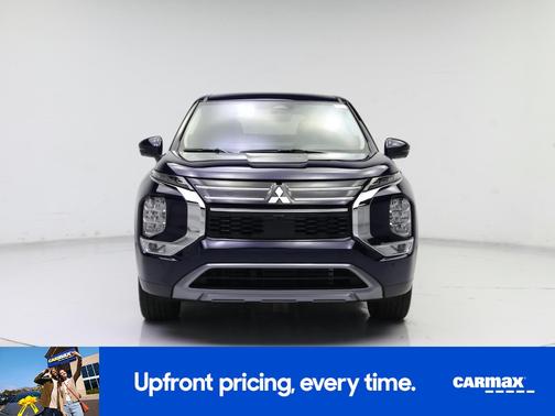 Blue 2025 Mitsubishi Outlander SE