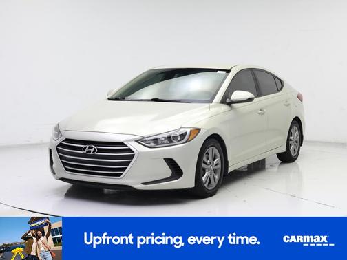 Gold 2017 Hyundai ELANTRA SE