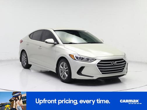 Gold 2017 Hyundai ELANTRA SE