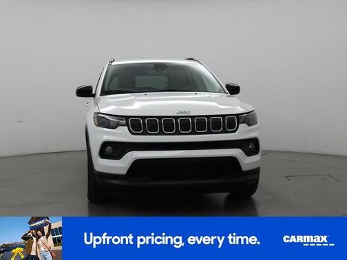 White 2022 Jeep Compass Latitude
