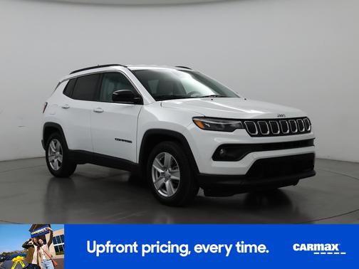 White 2022 Jeep Compass Latitude