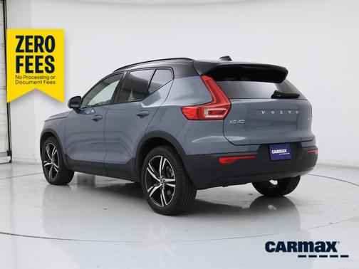 Blue 2022 Volvo XC40 T5 R-Design