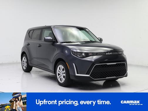 Gray 2024 Kia Soul LX