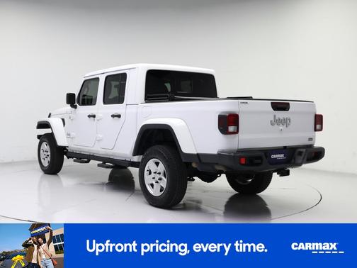 White 2021 Jeep Gladiator Overland