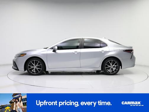 Silver 2023 Toyota Camry SE