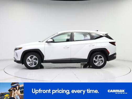 White 2023 Hyundai TUCSON SE