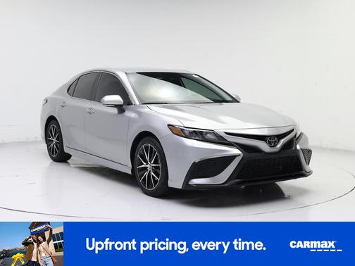 Silver 2023 Toyota Camry SE