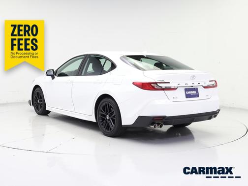 White 2025 Toyota Camry SE