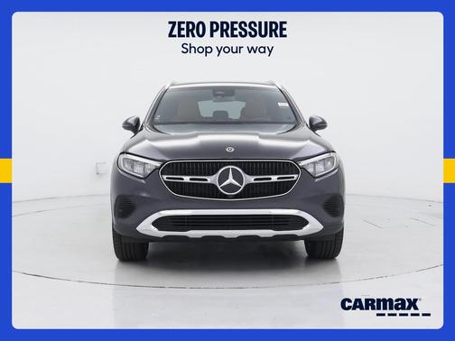 Gray 2024 Mercedes-Benz GLC 300