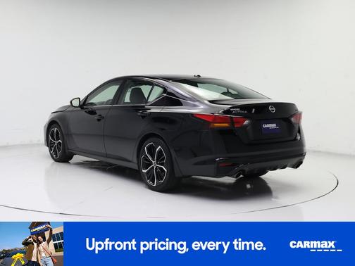 Black 2025 Nissan Altima SR