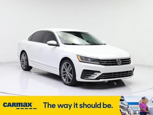 2016 Volkswagen Passat R-Line