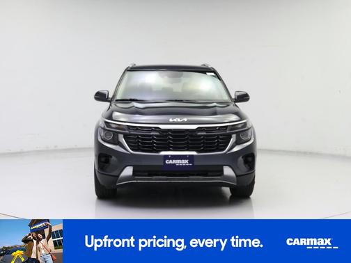 Gray 2025 Kia Seltos S