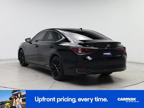 2022 Lexus ES 300h F-Sport
