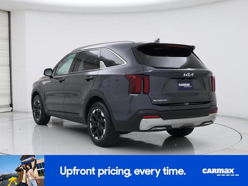 Gray 2024 Kia Sorento S