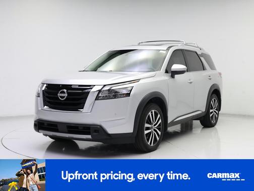 Silver 2023 Nissan Pathfinder Platinum
