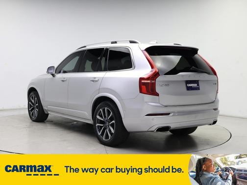 2017 Volvo XC90 T6 Momentum