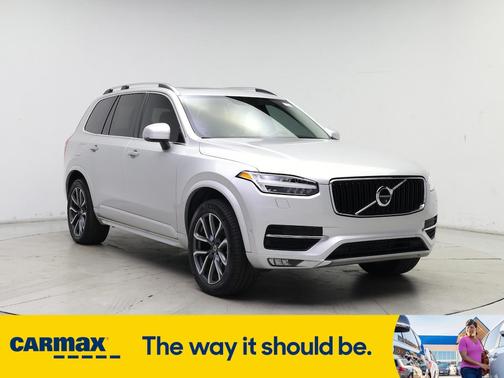2017 Volvo XC90 T6 Momentum