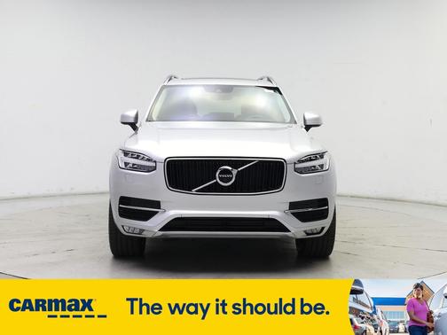 2017 Volvo XC90 T6 Momentum