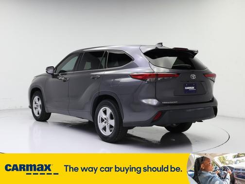 2022 Toyota Highlander LE