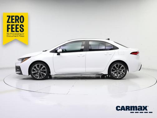 White 2022 Toyota Corolla SE