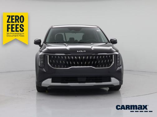 Gray 2025 Kia Carnival LXS
