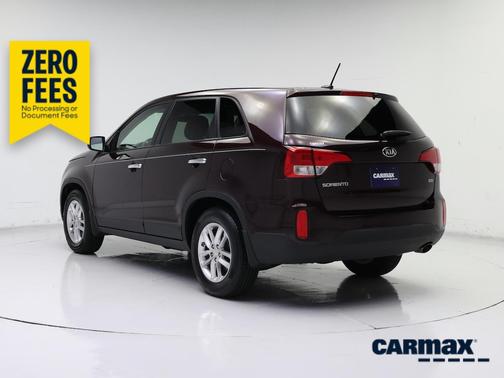Burgundy 2015 Kia Sorento LX