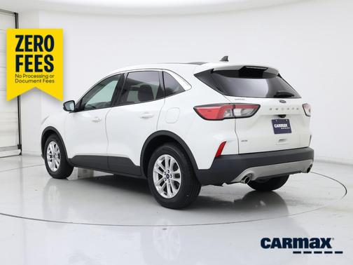 White 2021 Ford Escape SE