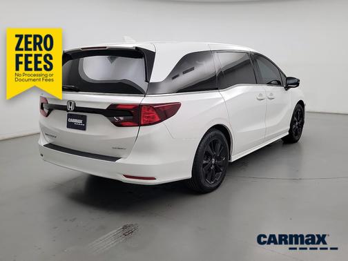 White 2023 Honda Odyssey Sport