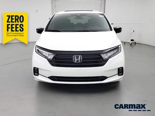 White 2023 Honda Odyssey Sport