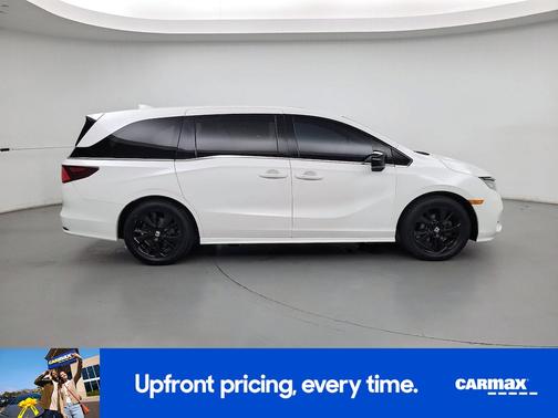 White 2023 Honda Odyssey Sport