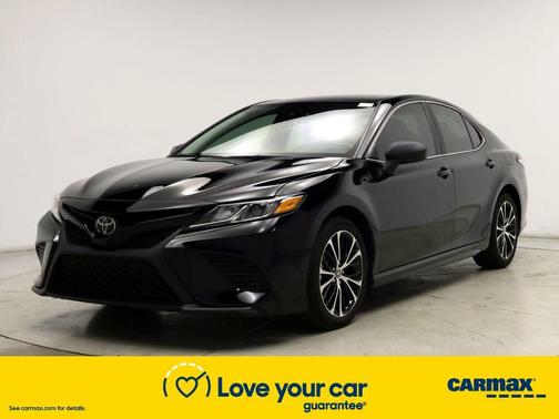 Photo 4 of 25 of 2020 Toyota Camry SE