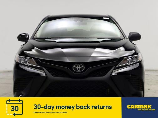 Photo 5 of 25 of 2020 Toyota Camry SE