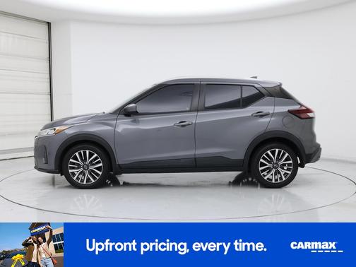 Gray 2022 Nissan Kicks SV