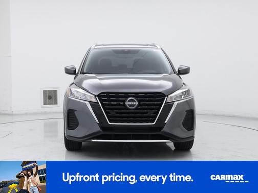 Gray 2022 Nissan Kicks SV