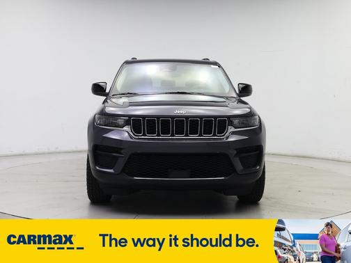 2022 Jeep Grand Cherokee Laredo