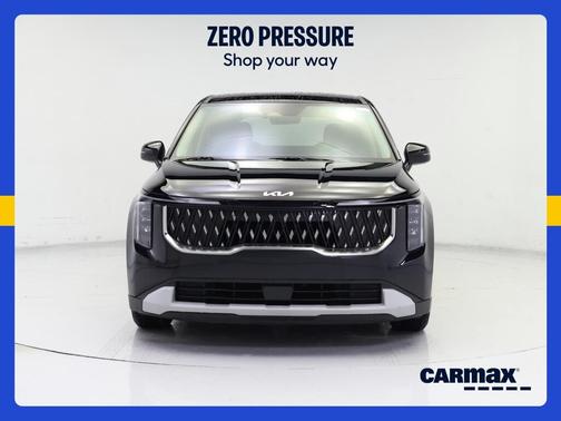 Black 2025 Kia Carnival LXS